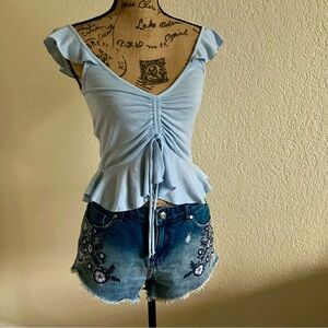 ☀️FOREVER 21 embroidered denim shorts